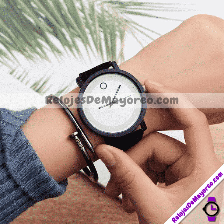 Reloj Sin Numeros Extensible Negro Piel Sintetica Caratula Blanca Manecillas Blancas R3908 - Relojes De Mayoreo