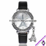 R4313 Reloj Plateado Diamantes Con Dije Torre Eiffel Piel Sintetica reloj de moda al mayoreo