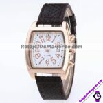 R4359 Reloj Fondo Blanco con Numeros y Calendario Tipo Piel con Relieve reloj de moda al mayoreo