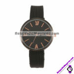 R4375 Reloj Fondo Flor Negro con Numeros Romanos Tipo Platico Relieve reloj de moda al mayoreo