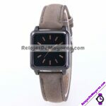 R4380 Reloj sin Numeros Fondo Negro Tipo Piel reloj de moda al mayoreo
